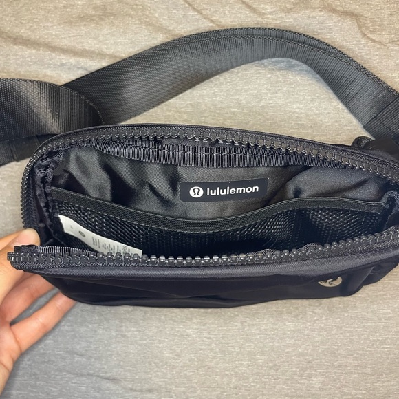 Lululemon Everywhere Belt Bag - Picture 3 of 3